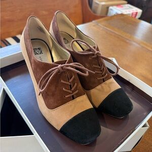 Anne Klein Tri-color Suede lace-up comfort pumps size 7.5